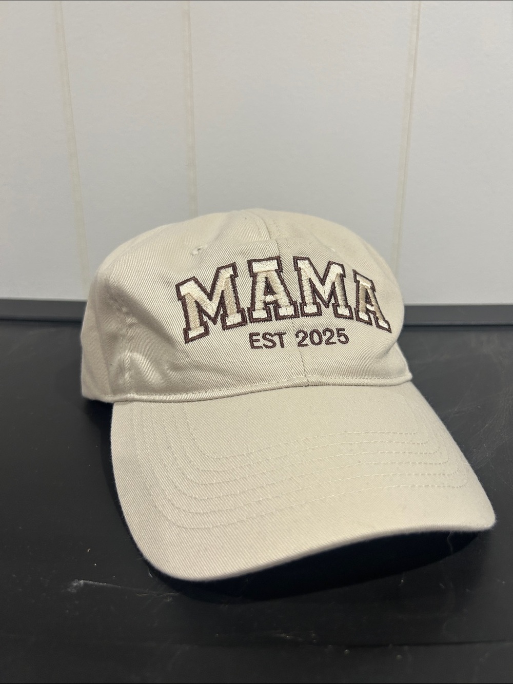Mama Embroidered Cotton Cap - Cream